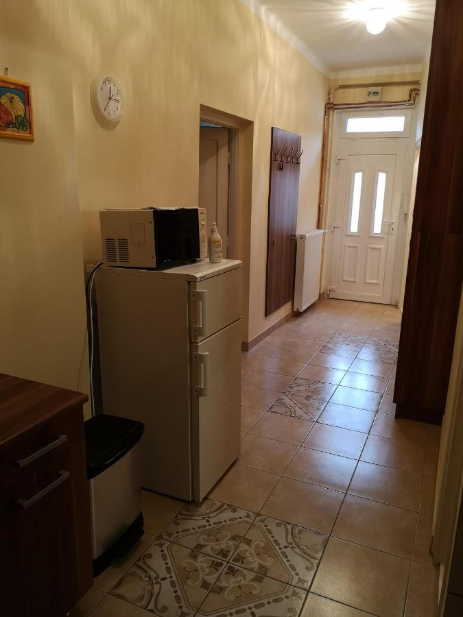 Veva Apartman - Eger Maganszallashely Exterior photo